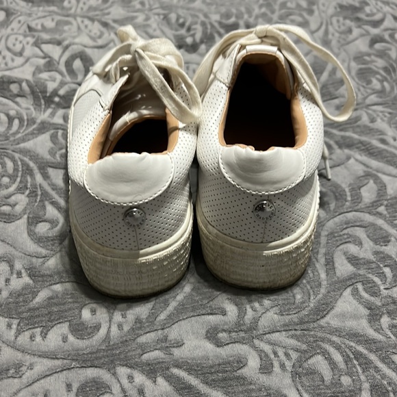 Size 8 Steve Madden Toliver Lace-up Sneaker - Picture 5 of 7